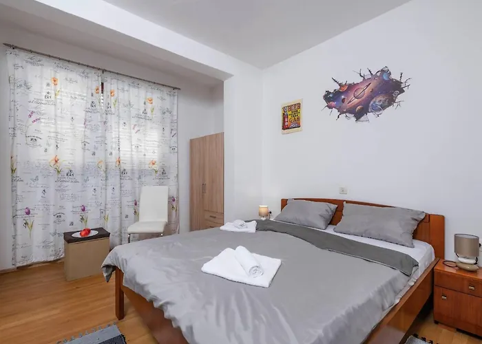 Leone By Interhome * Bibići