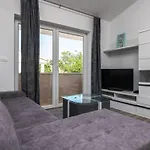 Leone By Interhome