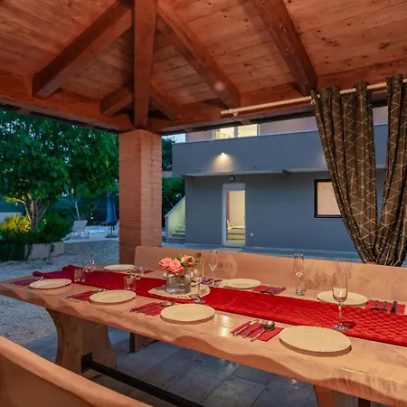 Holiday home Leone By Interhome Bibici