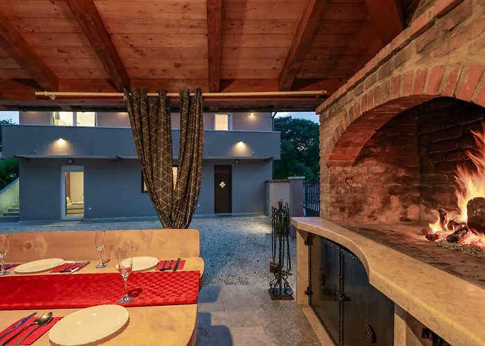 Leone By Interhome * Bibici